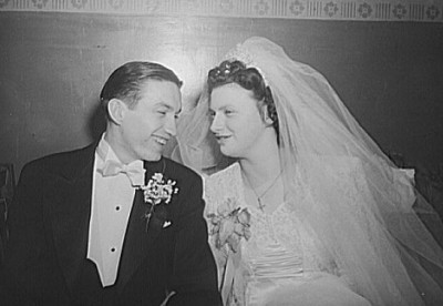 Wedding of Cedelia Wrazen and Bronislaus Nowak, Buffalo, New York, May 1943. Courtesy Library of Congress.